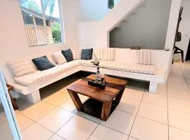 Beach House in Ayampe with private pool