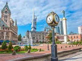 Albatross Luxe Hotel