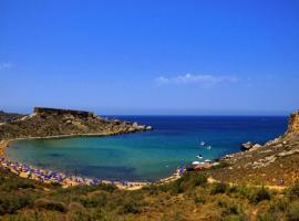 Stay ay Portobello Luxury Suites、セント・ポールズ・ベイのホテル