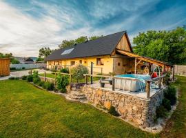 Hacienda Napoli, Hotel in Sebechleby