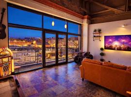 Mario Room Waterfront Downtown View Cedar Point!، فندق في ساندسكاي