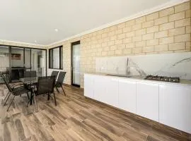 Spacious 4 bed home with open plan living