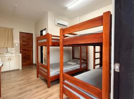 Bacnotan में, होटल Riz Place Homestay Unit 1