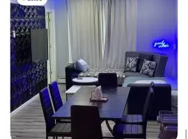 EWRBNB- Private bedroom in a Well Spaced Shared Apartment 4