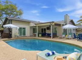 Sleeps 16 Heated Pool Villa Just 8Mi from Clearwater Beach