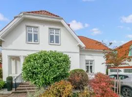 5 Bedroom Amazing Home In Ängelholm