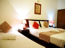 Kandy Moon Hills Hotel, homestay sa Kandy