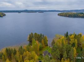 Villa Tuuliniemi, hotel in Muurame