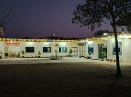 Shivansh Palace HomeStay & Marriage Garden, hotel in Khajurāho