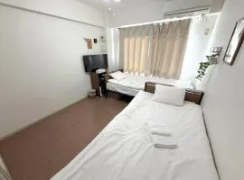 15 min by taxi from FUKUOKA Airport 7min Walk to Ijiri St Walk to Lalaport Max 4 Guests Free Wi-Fi