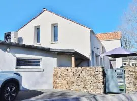 Maison rare 3 étoiles à Couëron Jardin & parking