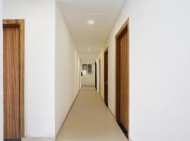 Hotel O Noida Sky Suites Sector 44 Near botanical metro, hotel a Badarpur