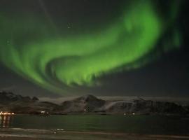 Viesnīca House by Ramberg Beach pilsētā Ramberga