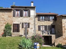 Empurany에 위치한 호텔 Maison en Ardèche