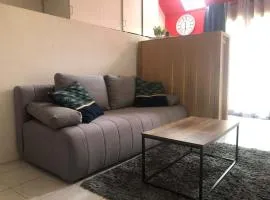 Studio gare et commerces sur place