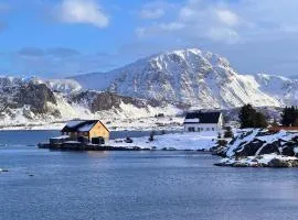 Villa Borgvåg - A unique Seafront Villa in the heart of Lofoten
