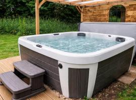 Cadnam Cottage with Private Hot Tub, New Forest, hôtel à Cadnam