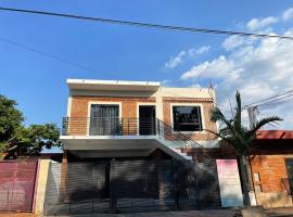 Apartamento minimalista con balcón, Hotel in Fernando de la Mora