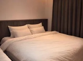 Haeundae Mood House Black Rose