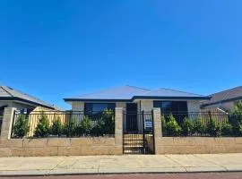Dalyellup Guest House- Walk to Shops, Near Beach & Bunbury