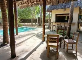 Tuna room with swimming pool