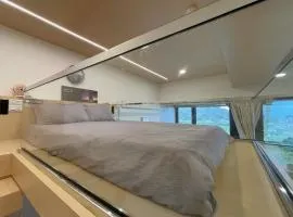 浮雲投影海景溫泉