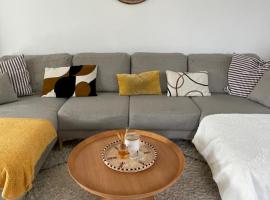 Jolie maison cosy idéalement située โรงแรมในแชลเลส์