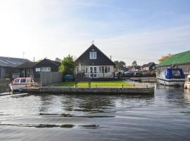 Kingfisher Lodge, Hotel in Wroxham