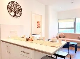 Apart-Hotel in Delta Point Croydon