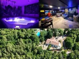 Domaine Le Rocher d Argent avec Piscine Extérieur ,Jacuzzi Intérieur et Salle de jeux
