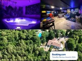 Domaine Le Rocher d Argent avec Piscine Extérieur ,Jacuzzi Intérieur et Salle de jeux