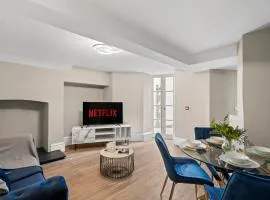 Shakespeare Stay! Chic Apartment - Patio