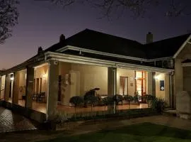 Del Roza Guest House