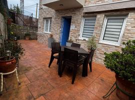 Apartamentos Natura Cantabria: Santillana del Mar'da bir otel