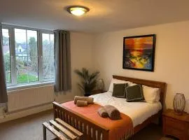 3 Bed Modern Period Styled Home - Easy City Access