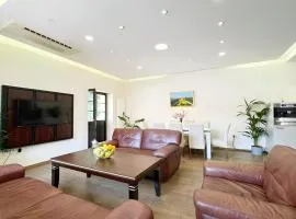 Flex SelfCheckIns 125 - Zagreb - 4 Bedrooms - Centre - Parking