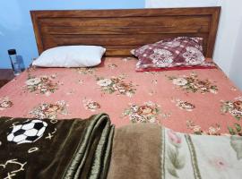 Radha Rani Guest House, hotel a Sīkar