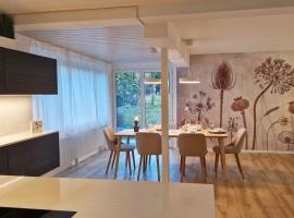 Swiss Lakeside Apartments, hotel a Spiez