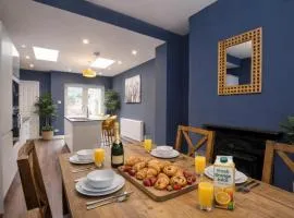 Falklands street City centre House-Free Parking