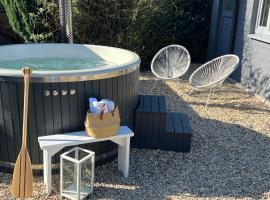 House Lexington mit Sauna & Whirlpool am See – hotel w mieście Wettringen