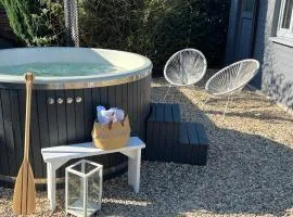 House Lexington mit Sauna & Whirlpool am See