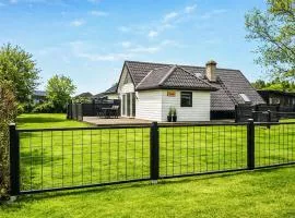 Awesome Home In Hemmet With Wifi