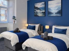 Large 4 Bed En-suite Home with Parking Great for Business Stays and Relocators, Hotel in Frodingham