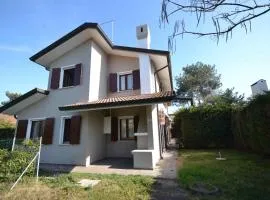 Villa bifamiliare zona supermercato Albarella