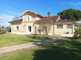 Maison 11 pers, terrasse, barbecue, Bazas