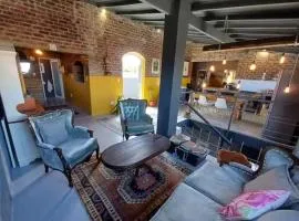 Luxurious and spacious 2 level apartment