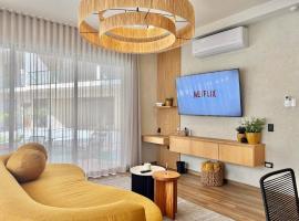 Alberca con terraza privada y con acceso a la playa, hotell i Mazatlán