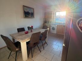 Silviia Ferienwohnung, hotel din Pocking