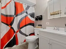 Cozy2bd Aurora Chgolnd Freeparkg Sleeps6 FreeWI-FI