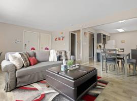 Cozy2bd Aurora Chgolnd Freeparkg Sleeps6 FreeWI-FI, Hotel in Aurora